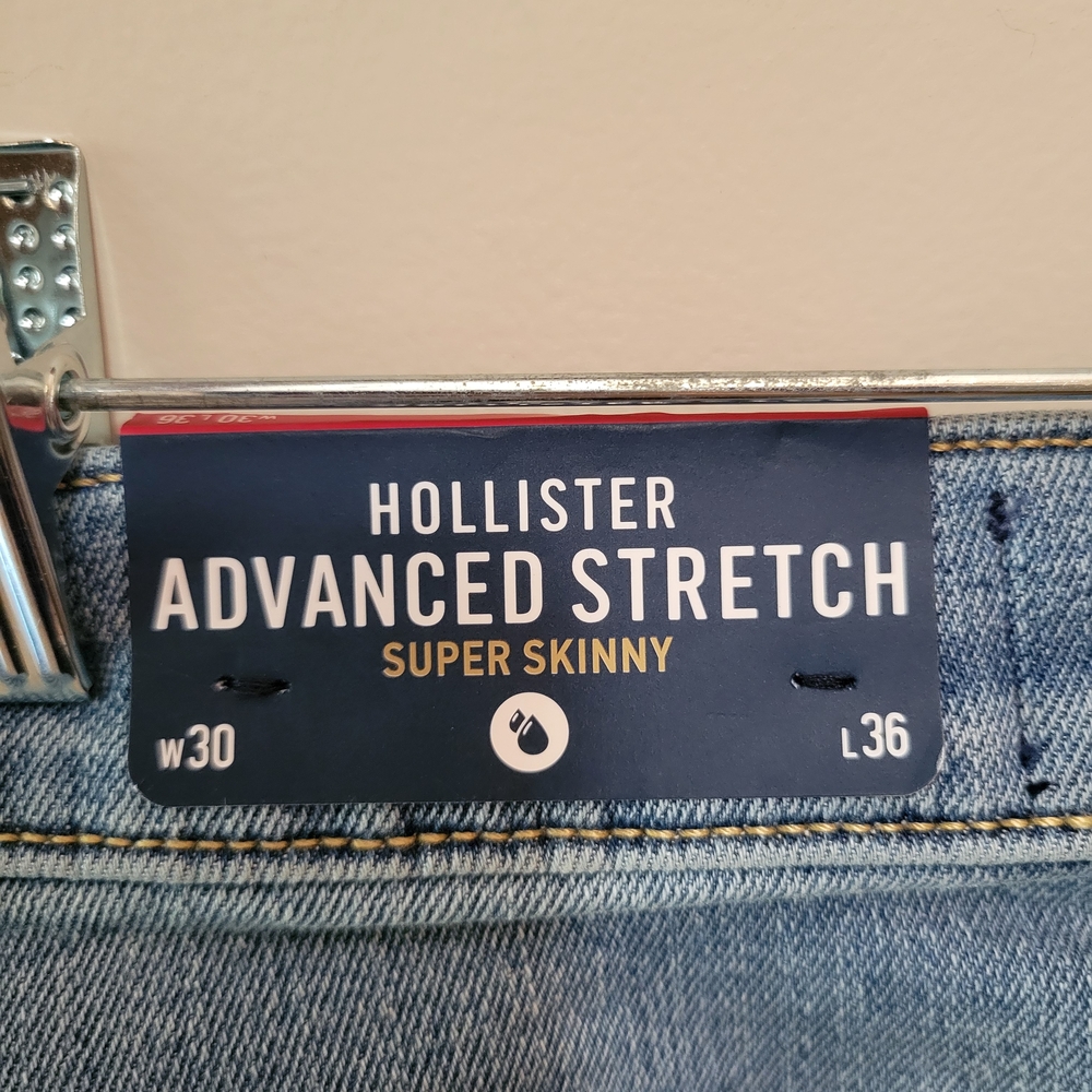 Hollister Women's Advanced Stretch Super Skinny Jean - Picture 4 of 5